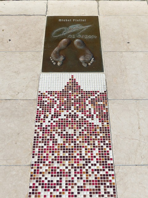 邓恩几乎成 邓恩几乎成